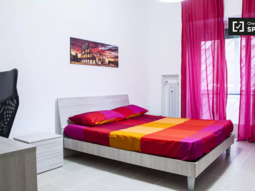 Immagine 4 di Camera condivisa in affitto  in Via Lattanzio a Roma