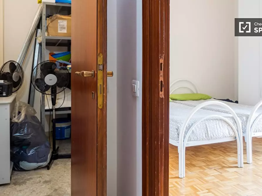 Immagine 12 di Camera condivisa in affitto  in Via Emilio de Marchi a Milano