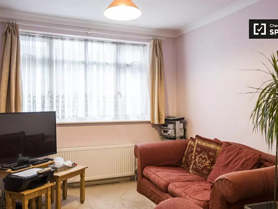 Immagine 7 di Camera condivisa in affitto  in Rochford Way a Croydon