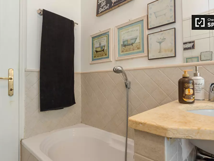 Immagine 18 di Appartamento in affitto  in Via Leon Battista Alberti a Milano