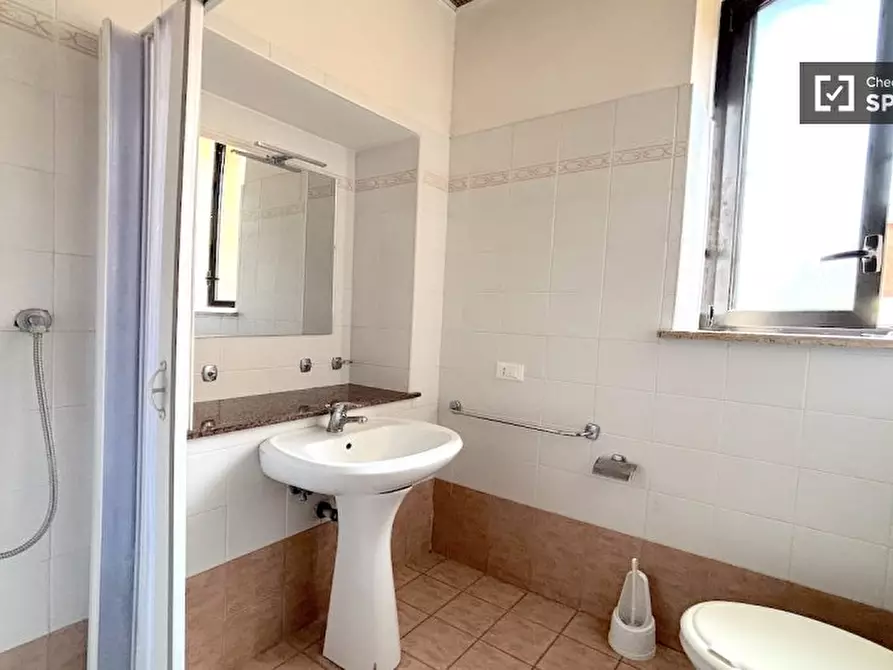 Immagine 7 di Camera condivisa in affitto  in Via Alessandro Brisse a Roma