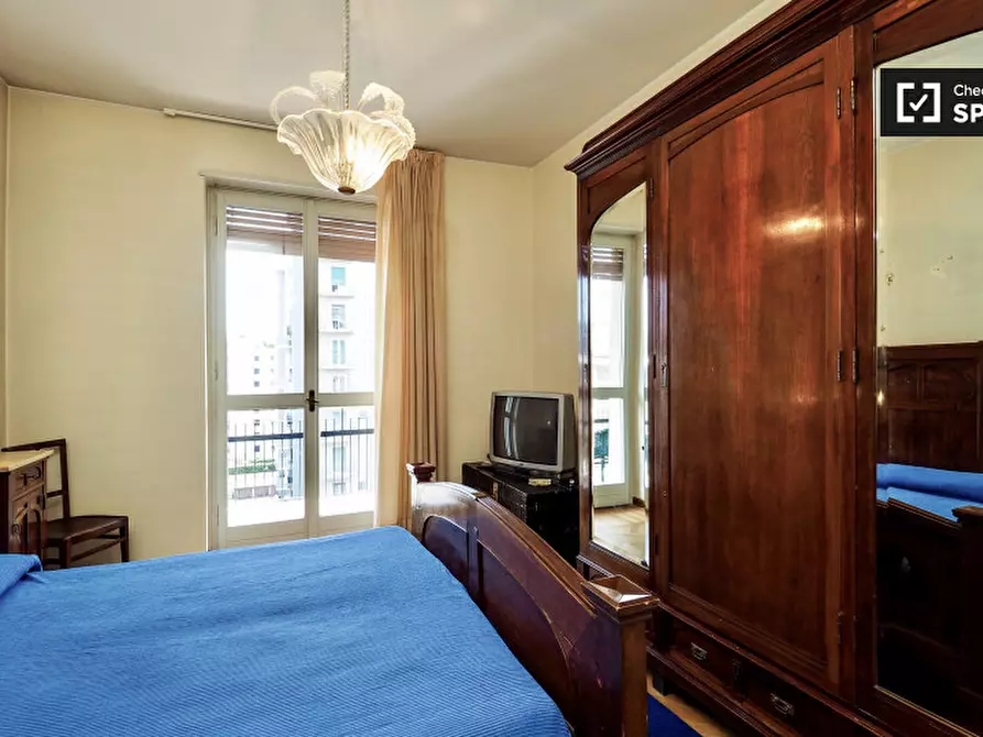 Immagine 2 di Camera condivisa in affitto  in Via Pace a San Donato Milanese