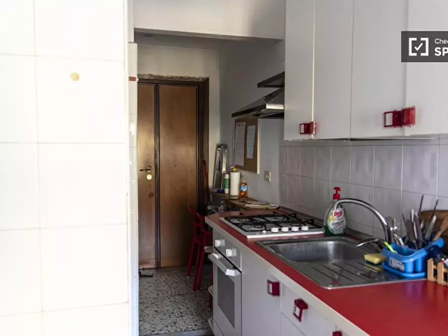 Immagine 10 di Camera condivisa in affitto  in Viale dello Scalo San Lorenzo a Roma