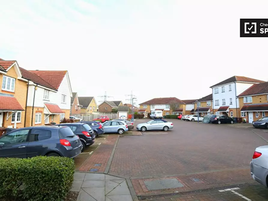 Immagine 19 di Camera condivisa in affitto  in Atlantis Cl a Barking