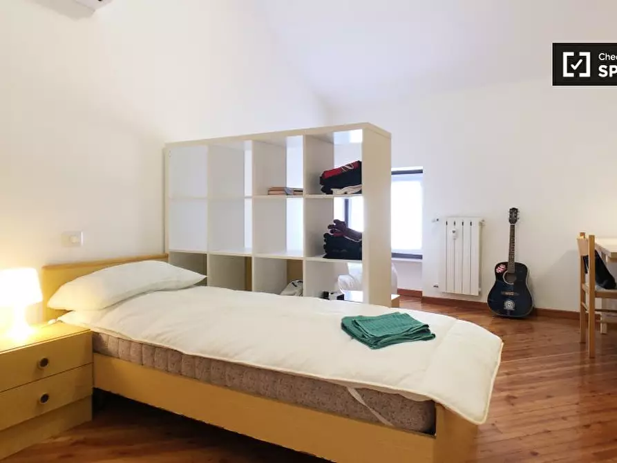 Immagine 2 di Camera condivisa in affitto  in Via Eugenio Carpi, 20131 Milano MI, Italy a Milano