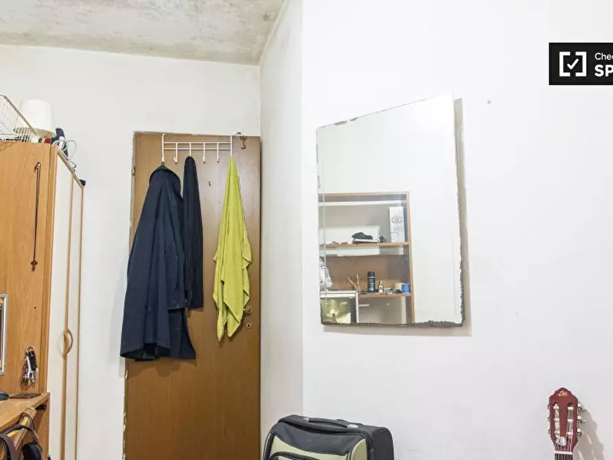 Immagine 3 di Camera condivisa in affitto  in Via dei Savorelli, 00165 Roma RM, Italy a Roma
