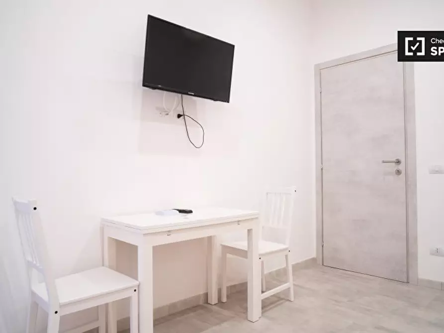 Immagine 10 di Appartamento in affitto  in Via Petrarca a Roma