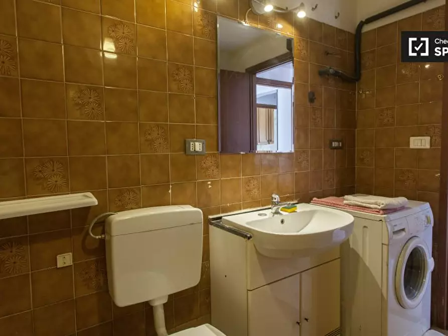 Immagine 15 di Camera condivisa in affitto  in Via Valentino Banal, 00177 Roma RM, Italy a Roma