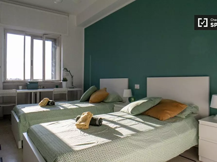 Immagine 5 di Camera condivisa in affitto  in Via Francesco Baracca a Sesto San Giovanni