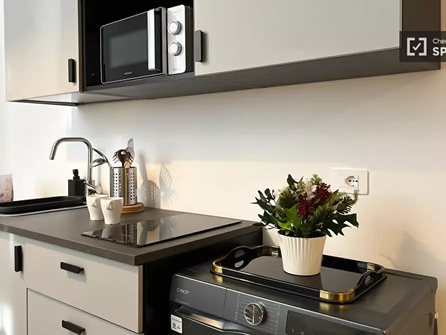 Immagine 5 di Ufficio in affitto  in Via Antonio Carnevali a Milano