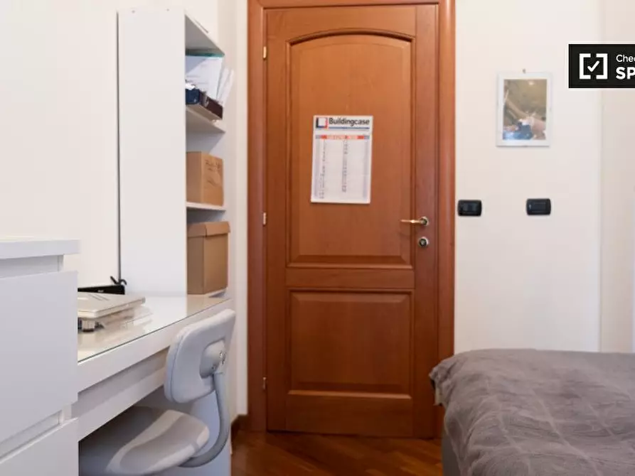 Immagine 4 di Camera condivisa in affitto  in Via Bonaventura Cerretti a Roma