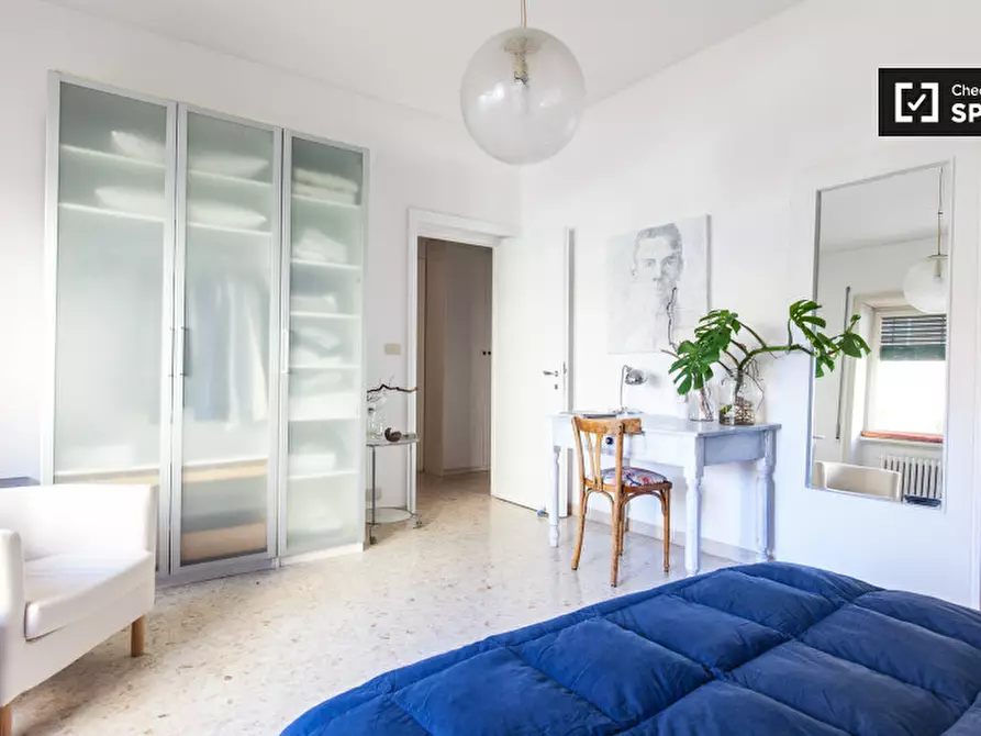 Immagine 4 di Camera condivisa in affitto  in Via Clemente IX a Roma