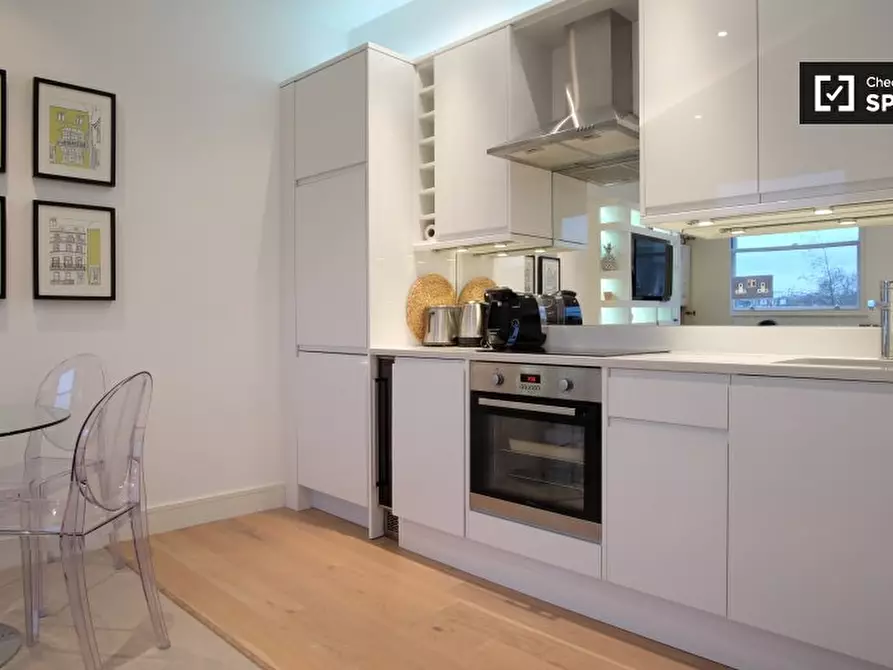 Immagine 1 di Appartamento in affitto  in Notting Hill Gate a Kensington