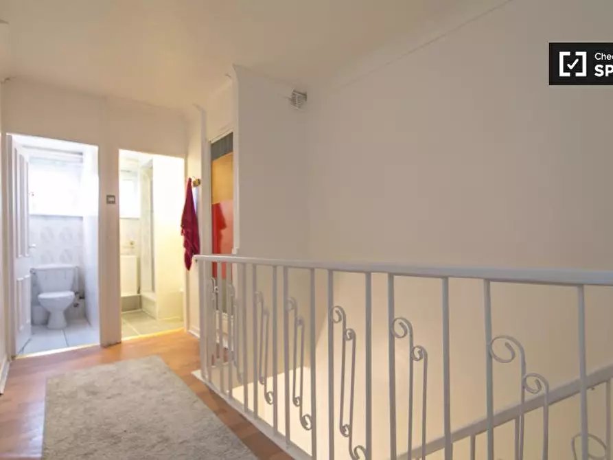 Immagine 13 di Camera condivisa in affitto  in Horton House, Field Rd, Hammersmith, London W 8HW, UK a Hammersmith