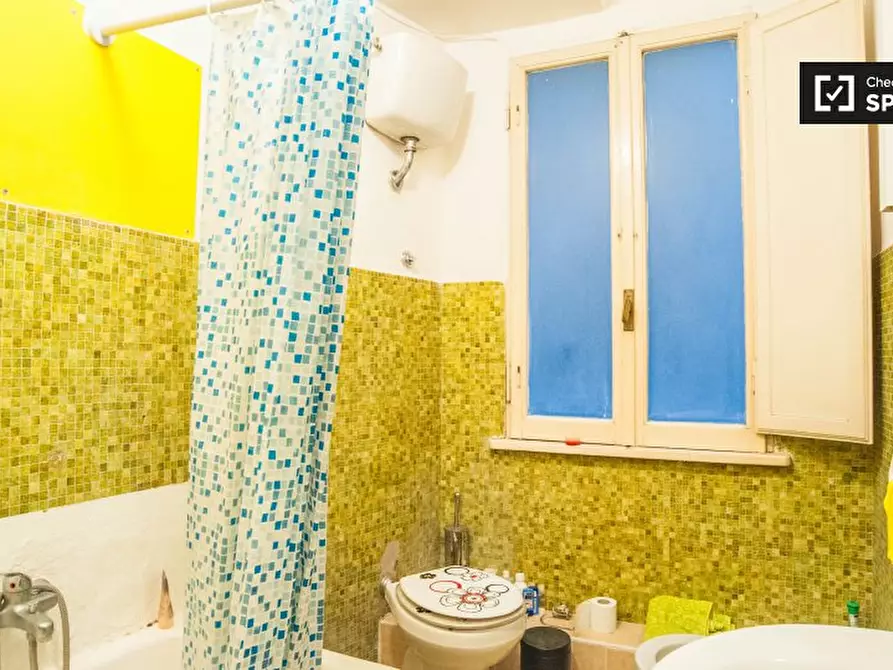 Immagine 12 di Camera condivisa in affitto  in Via Alba a Roma