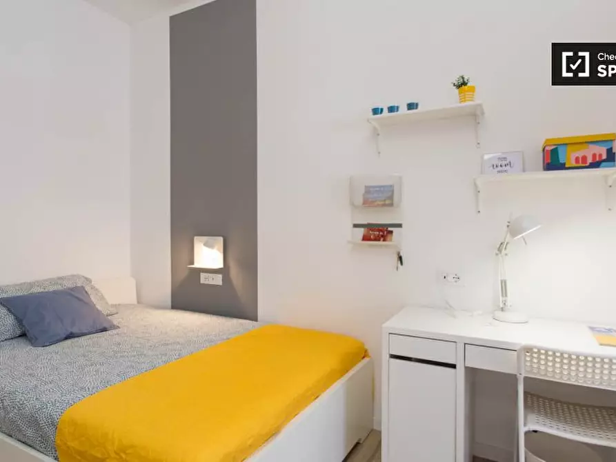 Immagine 4 di Camera condivisa in affitto  in Via Moretto da Brescia a Milano