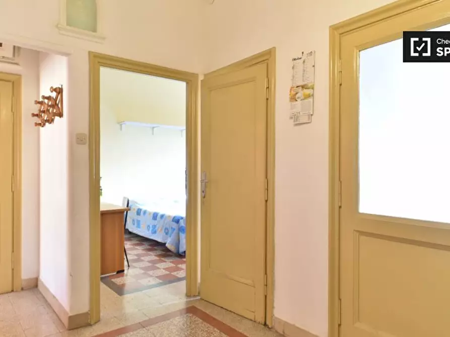 Immagine 13 di Camera condivisa in affitto  in Via Dacia a Roma