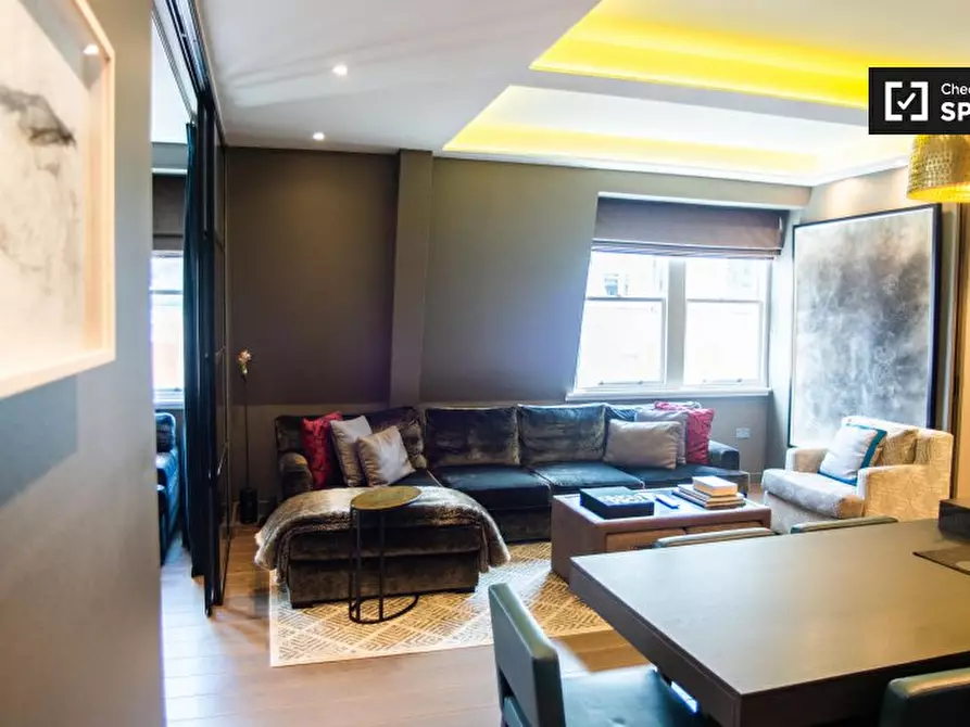 Immagine 4 di Appartamento in affitto  in Eastcastle St a Camden Town