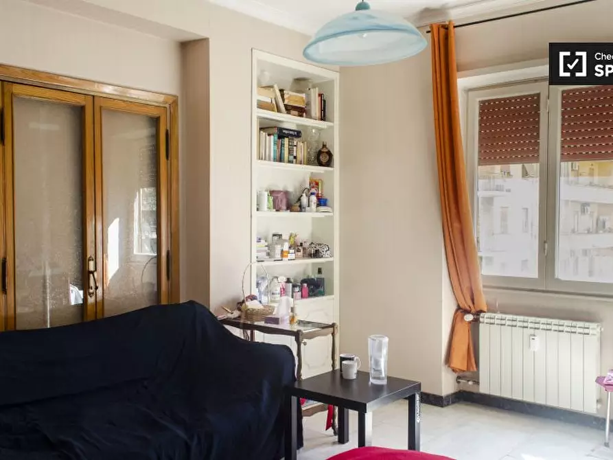 Immagine 3 di Camera condivisa in affitto  in Via Val d'Ossola, 00141 Roma RM, Italy a Roma