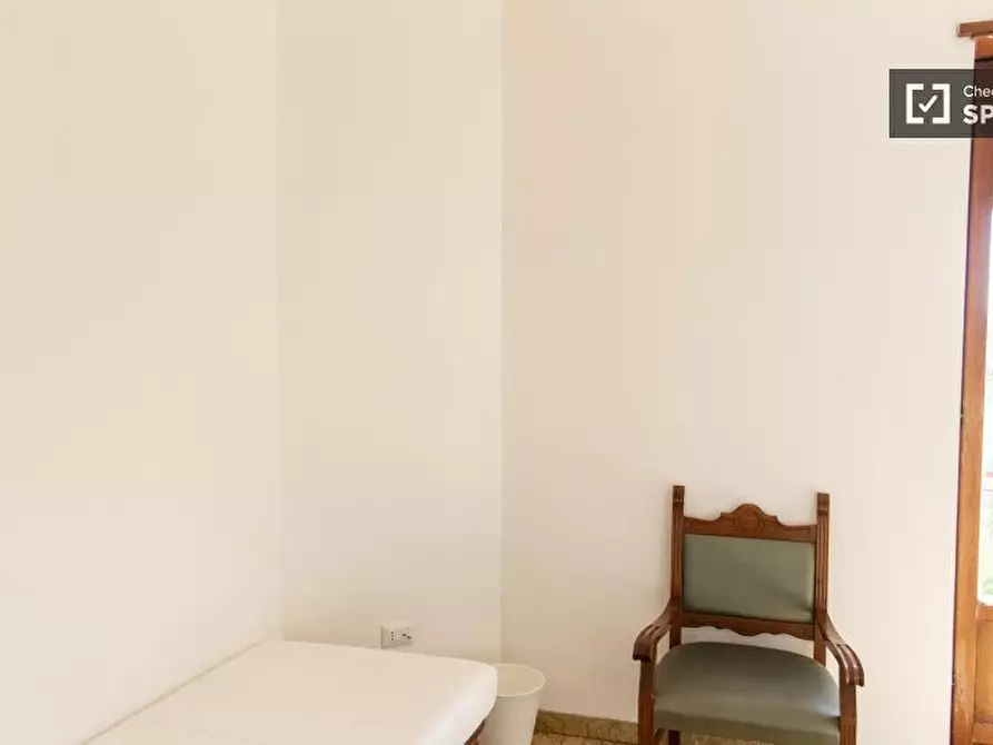 Immagine 3 di Camera condivisa in affitto  in Vicolo delle Lucarie a Roma