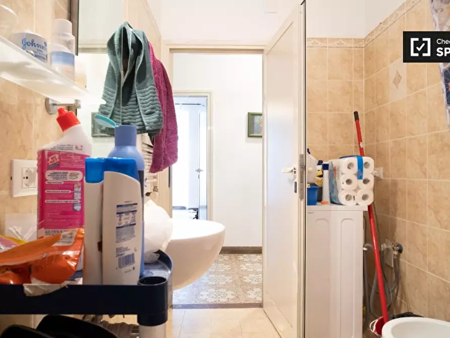 Immagine 17 di Camera condivisa in affitto  in Via degli Equi, 00185 Roma RM, Italy a Roma