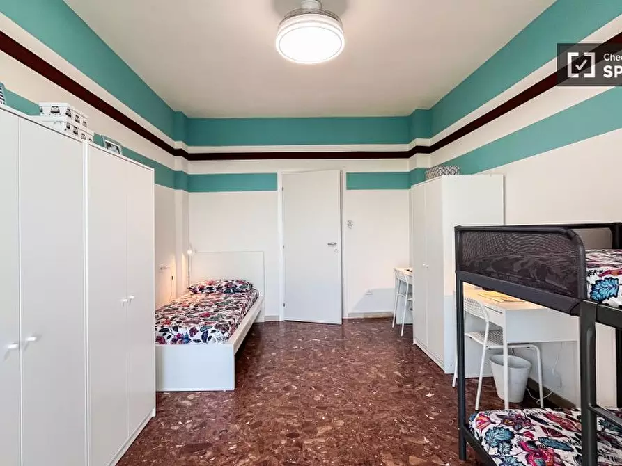 Immagine 5 di Camera condivisa in affitto  in Via Monte Sabotino a Cinisello Balsamo