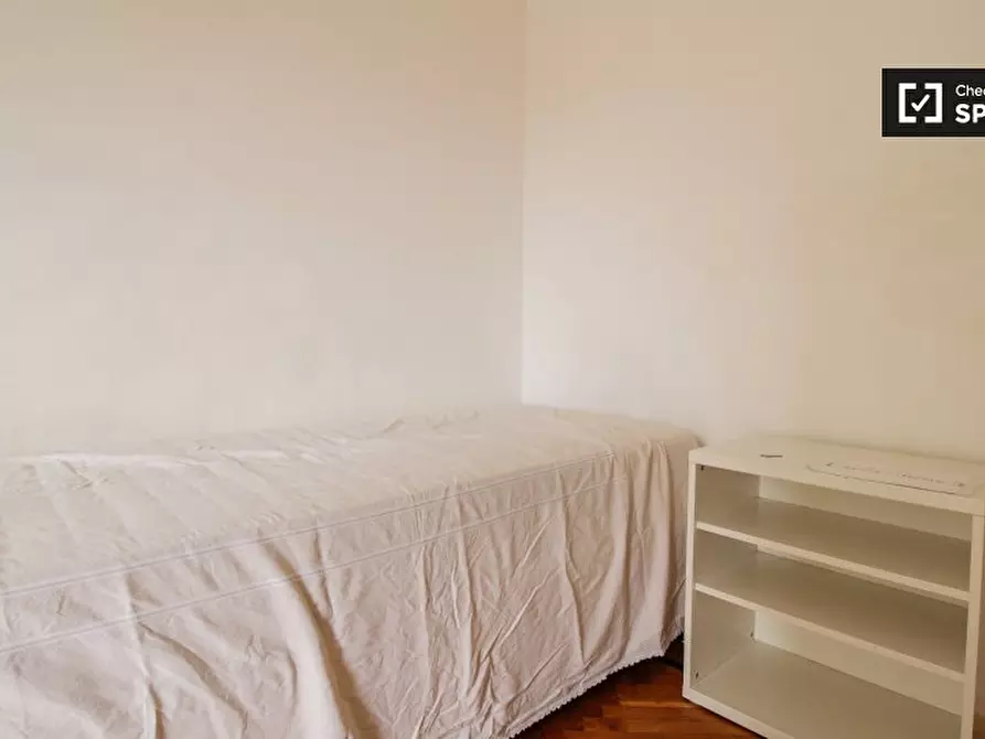 Immagine 3 di Camera condivisa in affitto  in Corso S. Maurizio a Torino