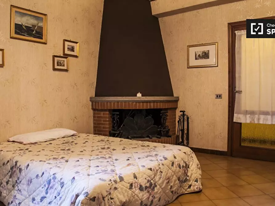 Immagine 2 di Camera condivisa in affitto  in Via Santa Domenica Talao a Roma