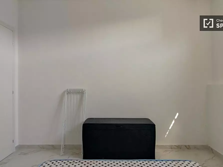 Immagine 12 di Camera condivisa in affitto  in Via delle Forze Armate a Milano