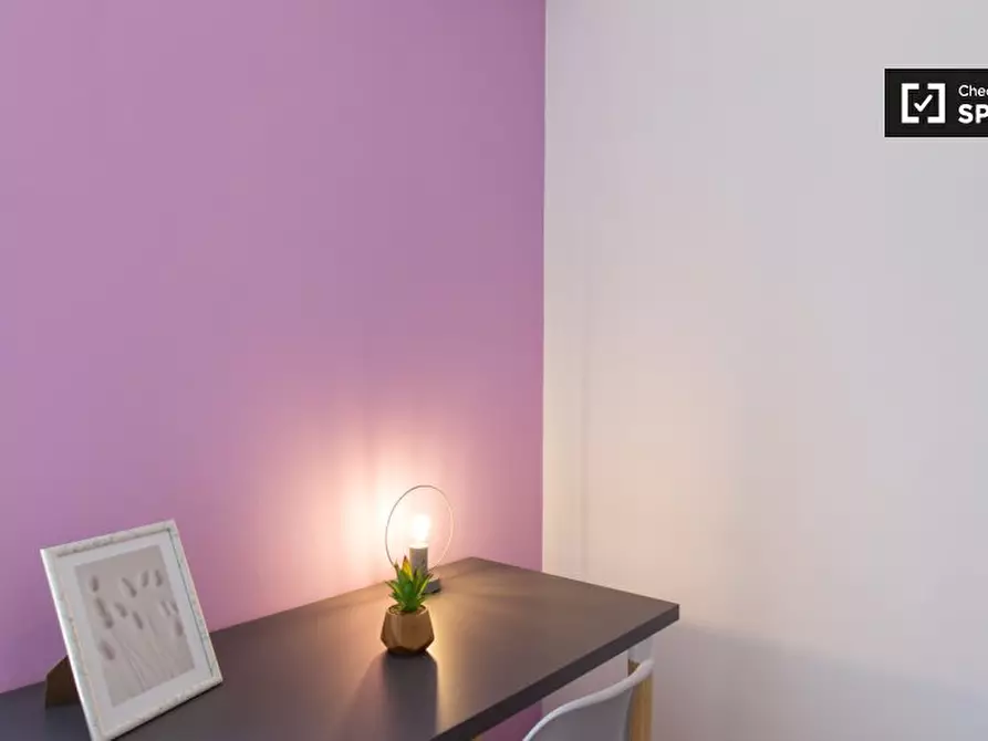 Immagine 2 di Camera condivisa in affitto  in Viale Gran Sasso a Milano