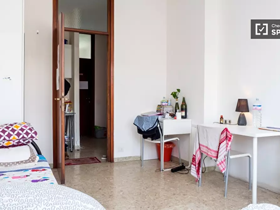 Immagine 4 di Camera condivisa in affitto  in Via Emilio de Marchi a Milano