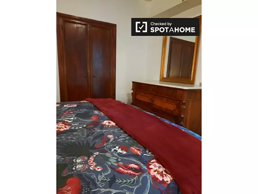 Immagine 11 di Appartamento in affitto  in Via dell'Arco di S. Calisto a Roma