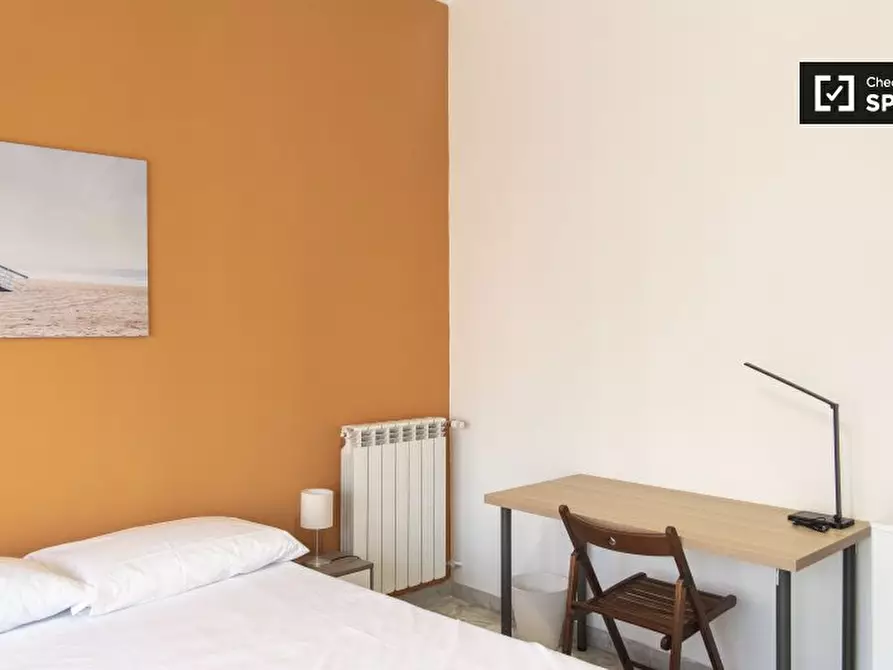 Immagine 3 di Camera condivisa in affitto  in Viale di Vigna Pia a Roma