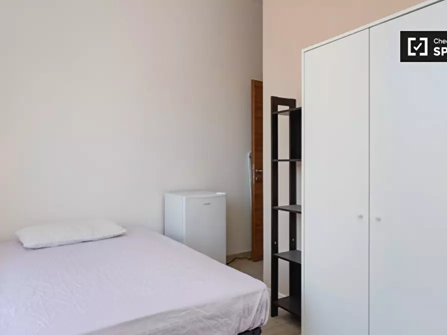 Immagine 2 di Camera condivisa in affitto  in Via dei Sulpici a Roma