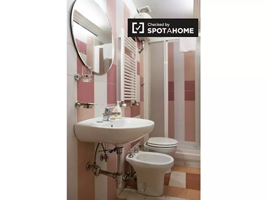 Immagine 10 di Appartamento in affitto  in Via Principe Amedeo a Roma