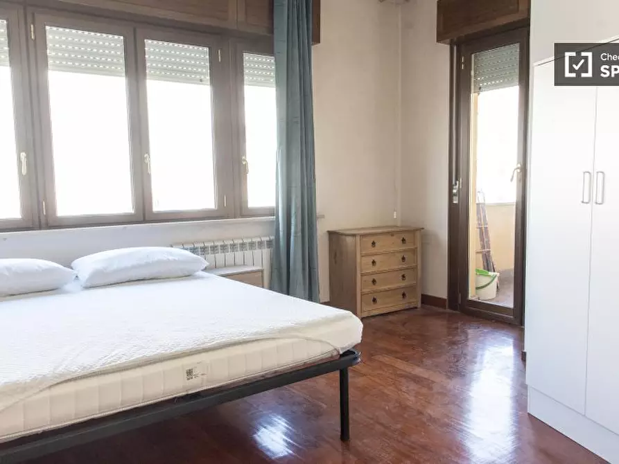 Immagine 18 di Camera condivisa in affitto  in Largo Valerio Bacigalupo a Roma