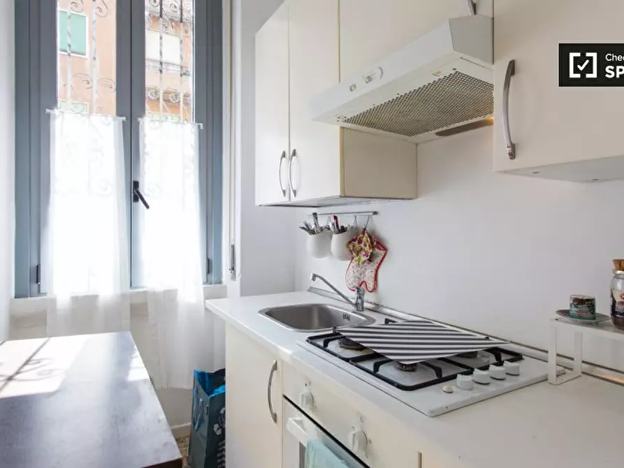 Immagine 5 di Camera condivisa in affitto  in Via Adelina Patti a Milano