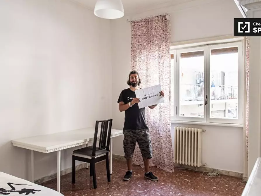 Immagine 5 di Camera condivisa in affitto  in Via Aurelia a Roma
