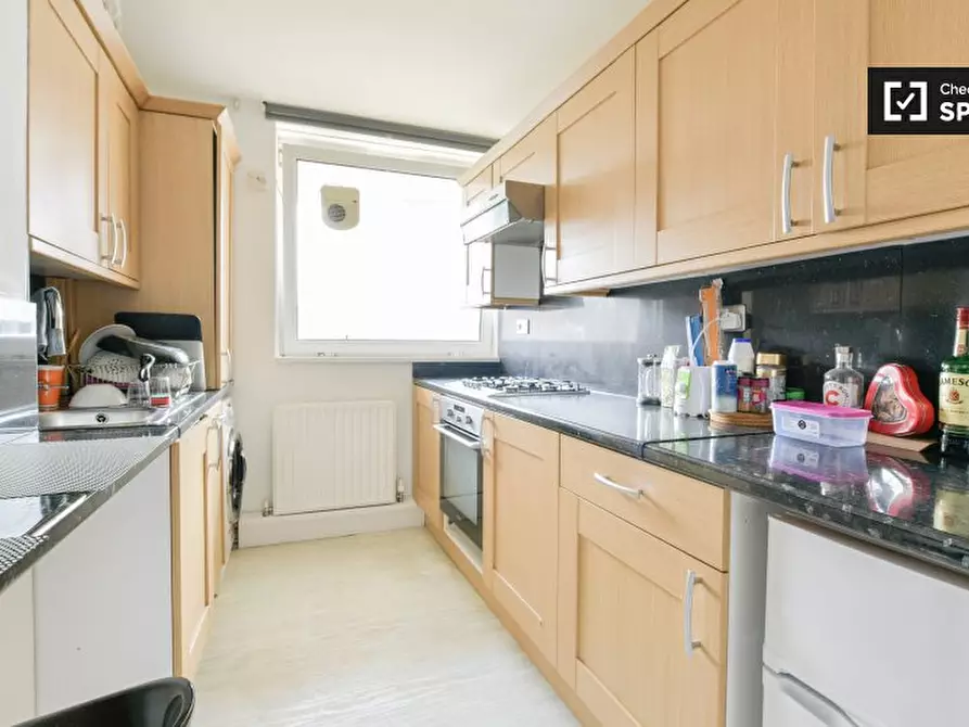 Immagine 6 di Camera condivisa in affitto  in St.Anns Rd, White City, London W11 4ST, UK a Kensington