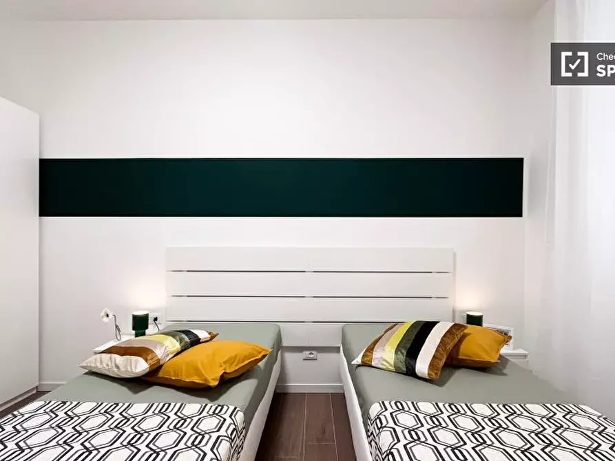 Immagine 8 di Camera condivisa in affitto  in Via Quadronno a Milano