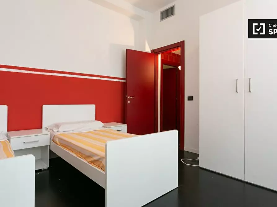 Immagine 3 di Camera condivisa in affitto  in Viale Liguria a Milano