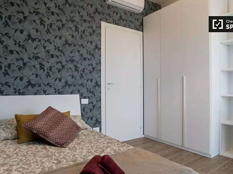 Immagine 3 di Camera condivisa in affitto  in Via Giacomo Antonini a Milano