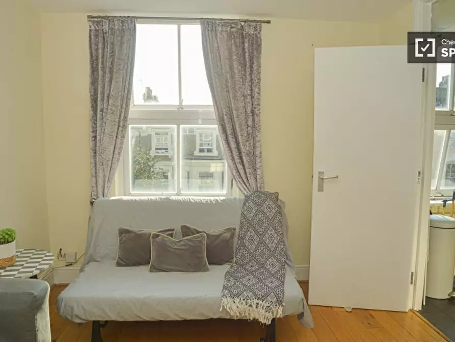 Immagine 7 di Appartamento in affitto  in C St Julian's Rd a Camden Town