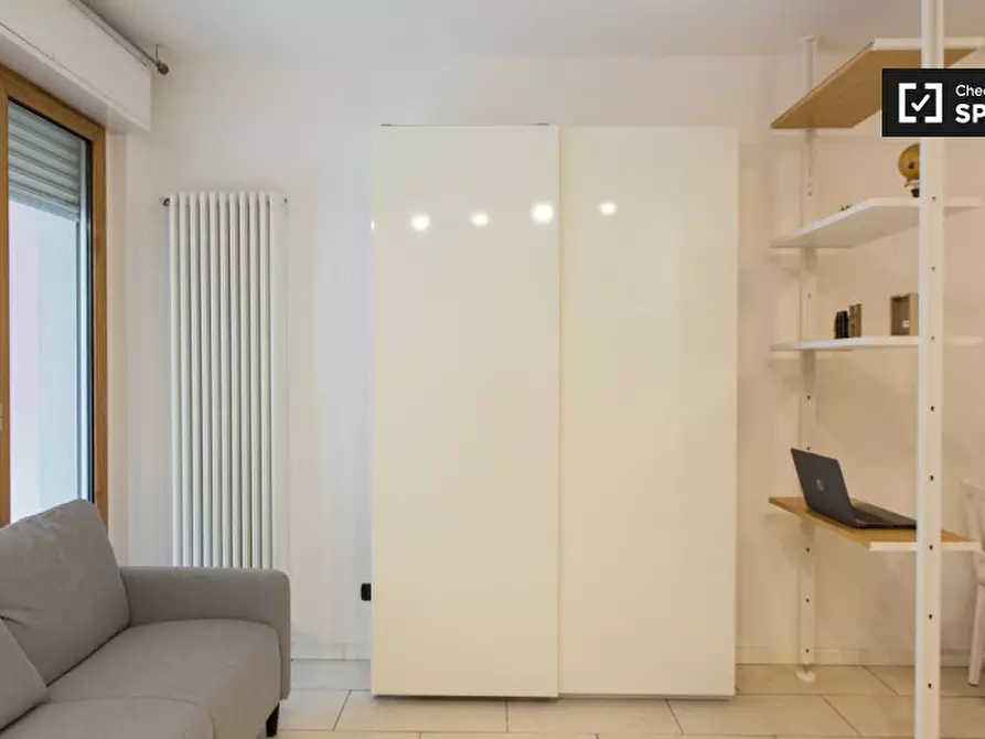 Immagine 9 di Ufficio in affitto  in Via Carlo Valvassori Peroni a Milano