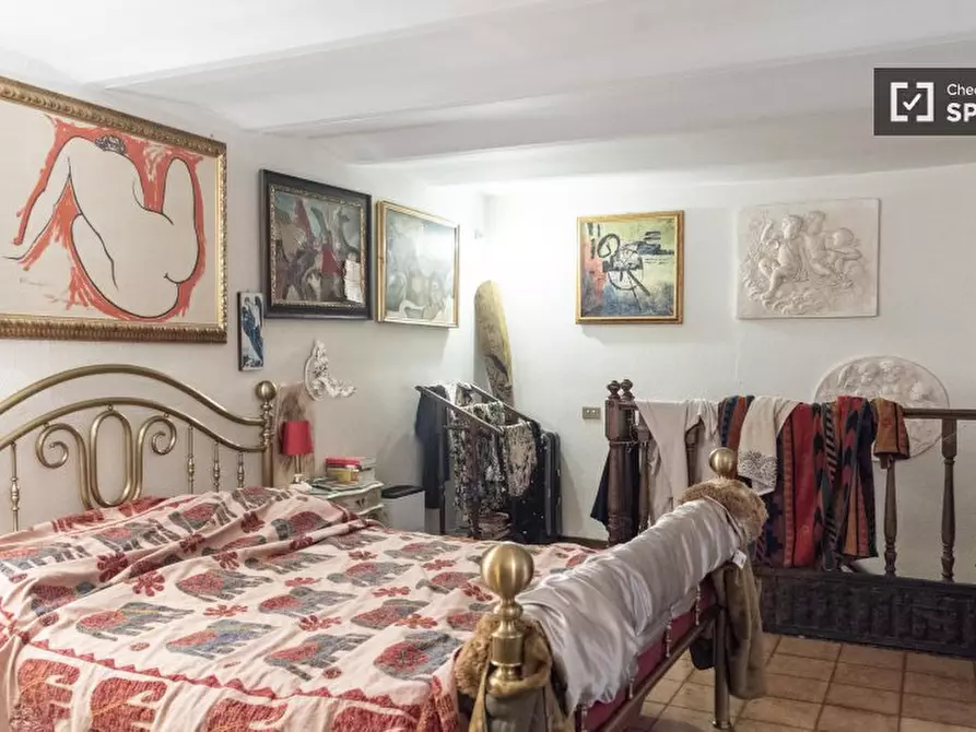 Immagine 1 di Camera condivisa in affitto  in Via Goffredo Mameli a Roma