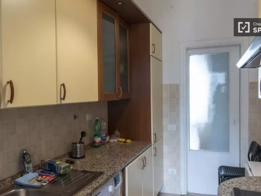 Immagine 15 di Camera condivisa in affitto  in Via Val d'Aosta a Roma