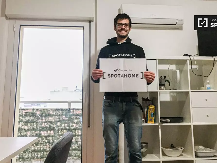 Immagine 4 di Appartamento in affitto  in Via Varesina, 20156 Milano MI, Italy a Milano