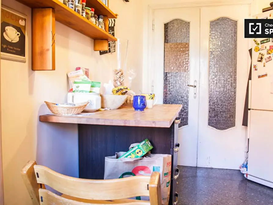 Immagine 11 di Camera condivisa in affitto  in Piazza di Villa Fiorelli a Roma