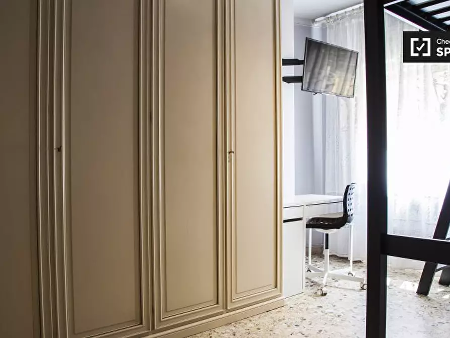 Immagine 2 di Camera condivisa in affitto  in Via Tiburtina a Roma