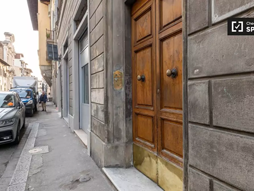 Immagine 16 di Appartamento in affitto  in Borgo Ognissanti a Firenze